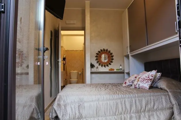 Classic Tek Büyük Yataklı Oda, Teras, Bahçe Manzaralı