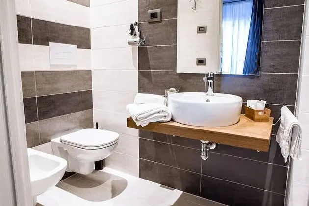 Tek Büyük Yataklı Oda, Özel Banyo (Riga)