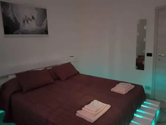 Basic Tek Büyük Yataklı Oda, Ortak Banyo