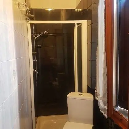 Basic Tek Büyük Yataklı Oda, Ortak Banyo