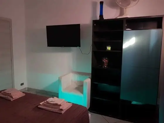 Tek Büyük Yataklı Oda, Ortak Banyo