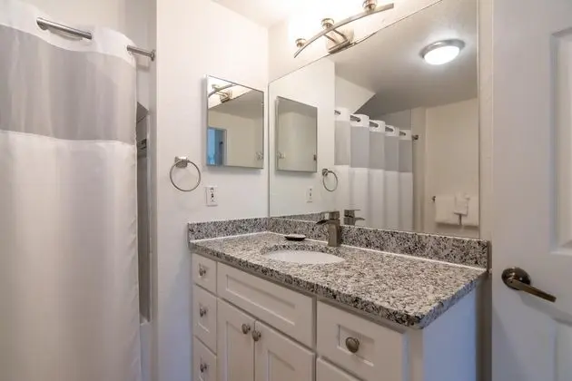 Ev (Venetian Bay Community, pools, spa, b)