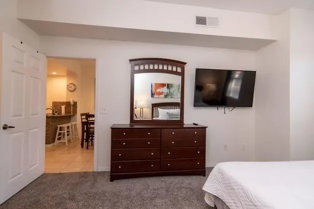 Ev (Venetian Bay Community, pools, spa, b)