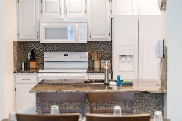 Ev (Venetian Bay Community, pools, spa, b)
