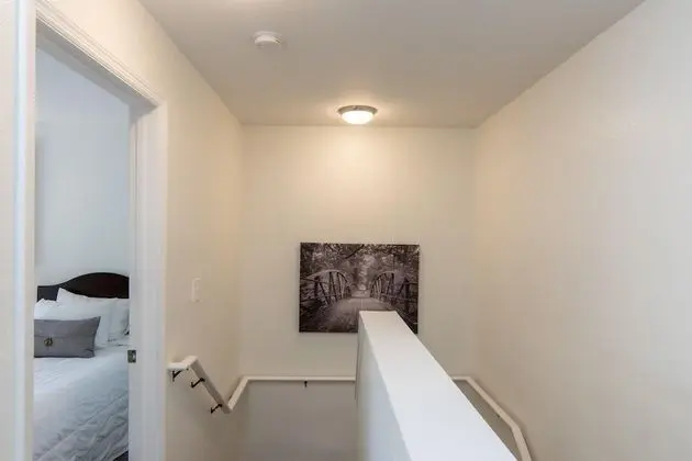 Ev (Venetian Bay Community, pools, spa, b)