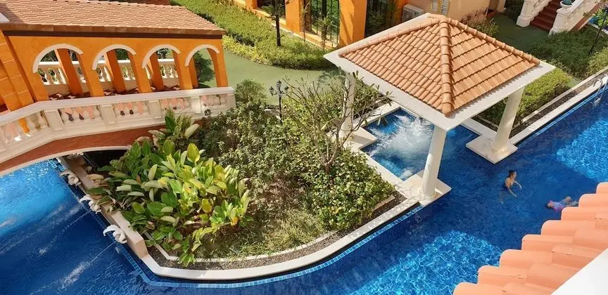 One Bedroom with Pool View