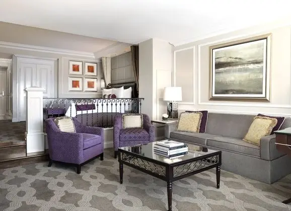 Prestige Club Lounge Luxury King Suite