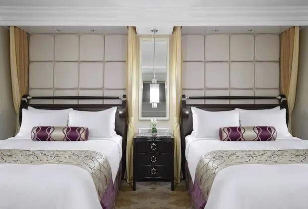 Prestige Club Lounge Luxury Two Queen Suite