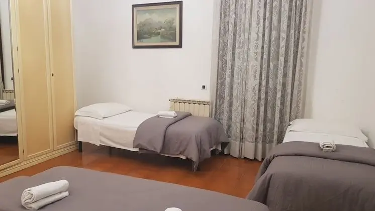 Dört Kişilik Oda, Veranda