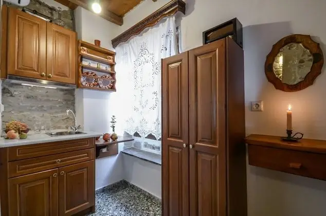 Stüdyo (1 Adult)
