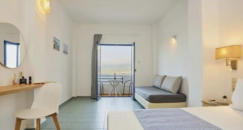 Deluxe Üç Kişilik Oda