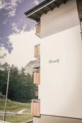 Ev