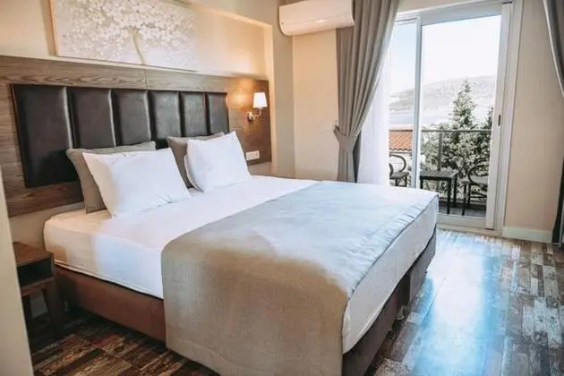 Deniz Manzaralı Deluxe Oda