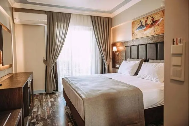 İki Kişilik Bahçe Manzaralı French Bed