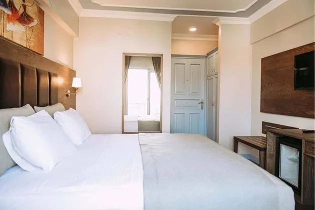 İki Kişilik Bahçe Manzaralı French Bed