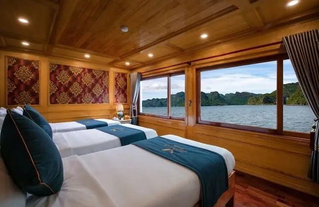 Deluxe Üç Kişilik Oda, Deniz Manzaralı