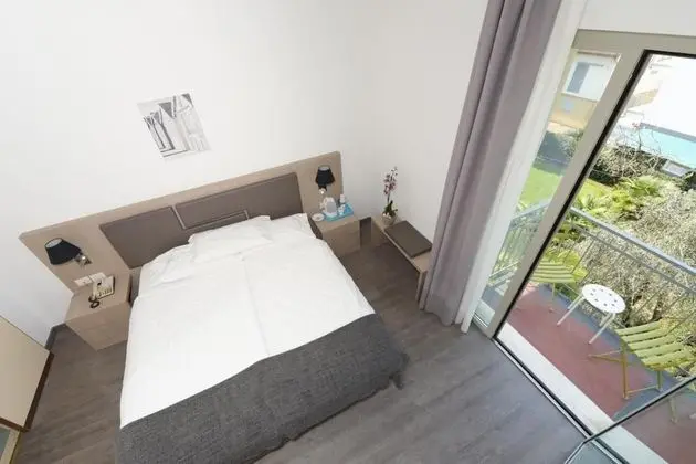 Tek Büyük veya İki Ayrı Yataklı Oda, Balkon