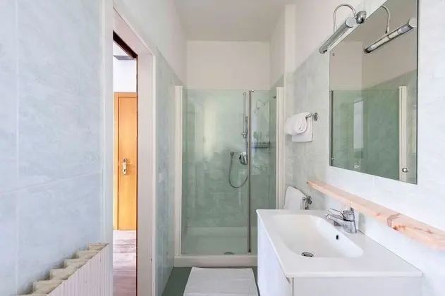 Tek Büyük veya İki Ayrı Yataklı Oda, Balkon