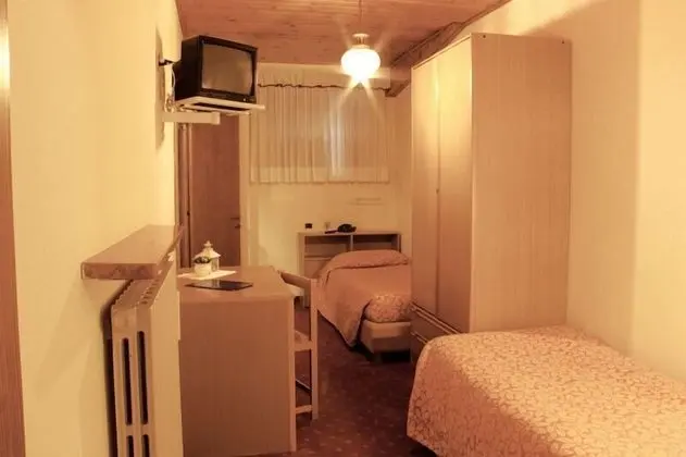 Standard Tek Büyük veya İki Ayrı Yataklı Oda, Dağ Manzaralı