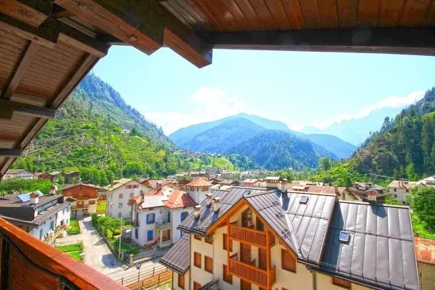 Standard Tek Büyük veya İki Ayrı Yataklı Oda, Dağ Manzaralı