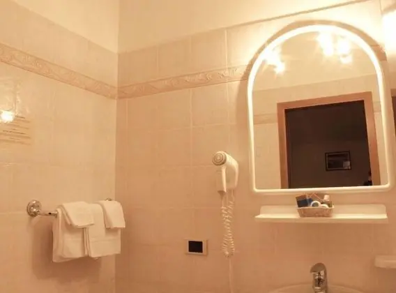 Standard Tek Büyük veya İki Ayrı Yataklı Oda, Dağ Manzaralı