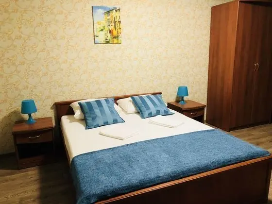 Üç Kişilik Oda, 2 Yatak Odası