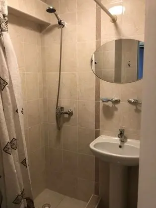 Üç Kişilik Oda, 2 Yatak Odası