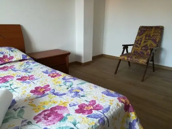Tek Büyük Yataklı Oda, Ortak Banyo