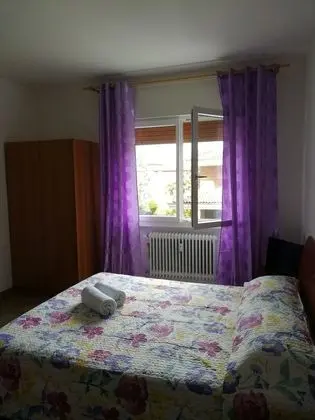 Tek Büyük Yataklı Oda, Ortak Banyo