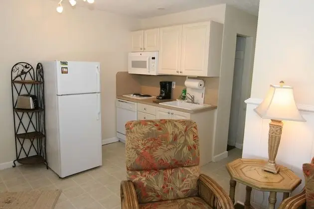 Downstairs Standard One Bedroom #2, Kitchen