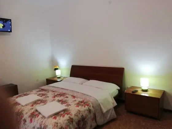 Classic Üç Kişilik Oda, Birden Çok Yatak, Ortak Banyo, Park Manzaralı