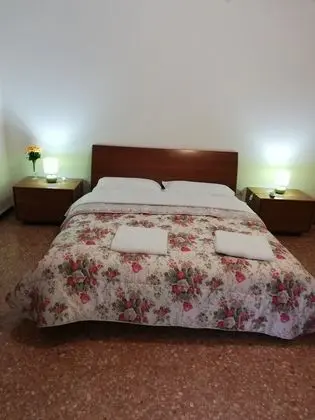Classic Üç Kişilik Oda, Birden Çok Yatak, Ortak Banyo, Park Manzaralı