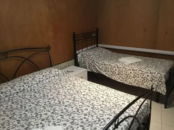 Tek Büyük Yataklı Oda, Ortak Banyo