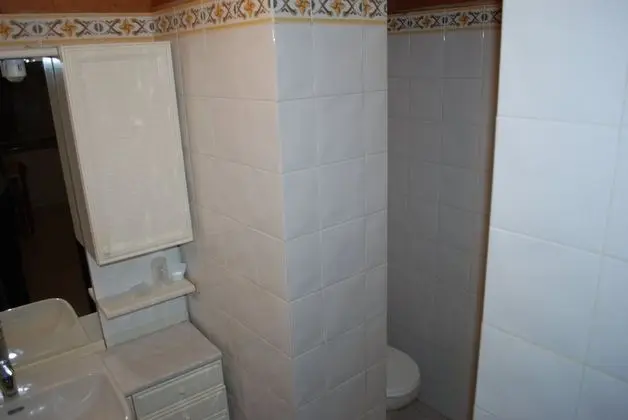 Tek Büyük Yataklı Oda, Ortak Banyo