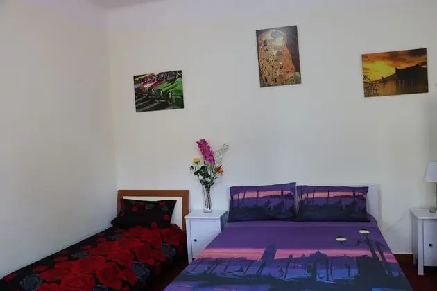 Üç Kişilik Oda, Ortak Banyo