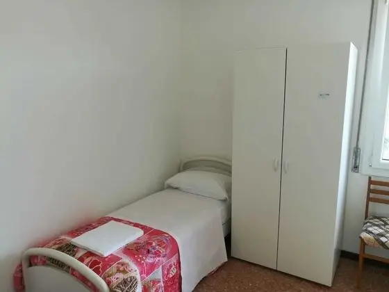 Standard Tek Kişilik Oda, Ortak Banyo