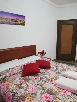 Tek Büyük Yataklı Oda, Ortak Banyo