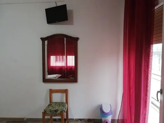 Tek Büyük Yataklı Oda, Ortak Banyo