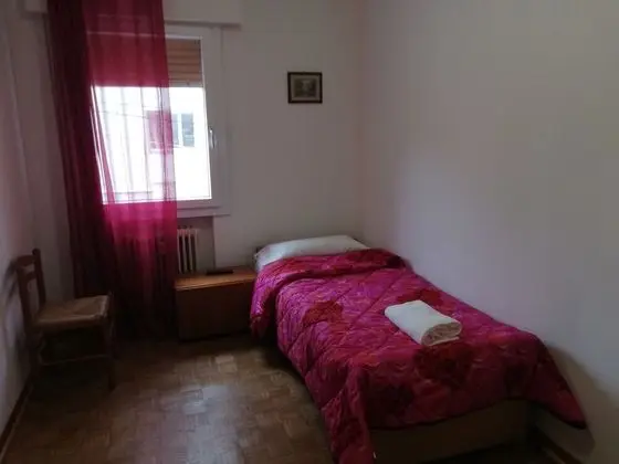 Tek Kişilik Oda, Ortak Banyo