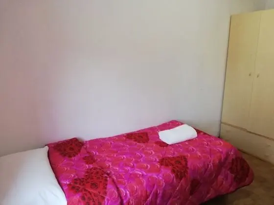 Tek Kişilik Oda, Ortak Banyo