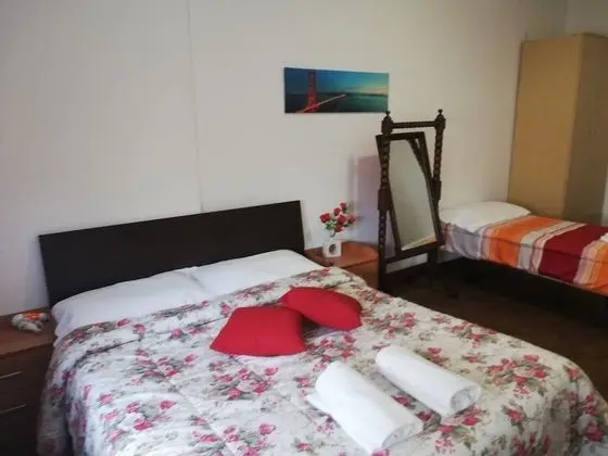 Üç Kişilik Oda, Ortak Banyo