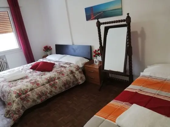 Üç Kişilik Oda, Ortak Banyo