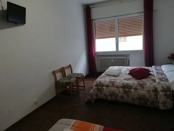 Üç Kişilik Oda, Ortak Banyo