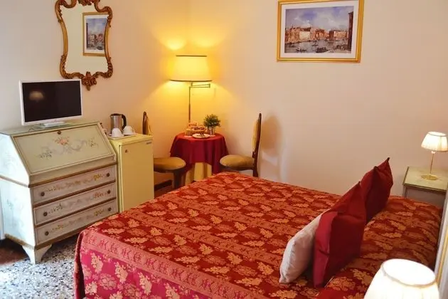 Superior Tek Büyük Yataklı Oda
