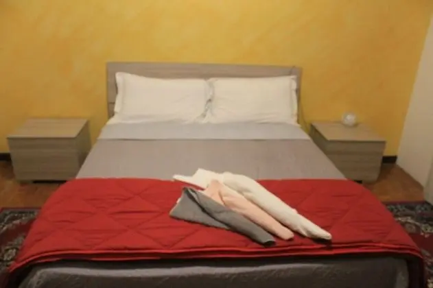 Tek Büyük Yataklı Oda, Ortak Banyo, Şehir Manzaralı