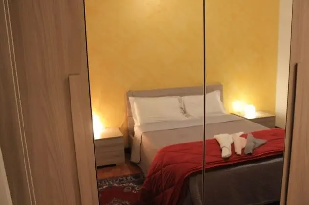 Tek Büyük Yataklı Oda, Ortak Banyo, Şehir Manzaralı