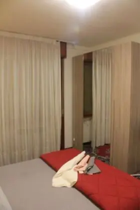 Tek Büyük Yataklı Oda, Ortak Banyo, Şehir Manzaralı