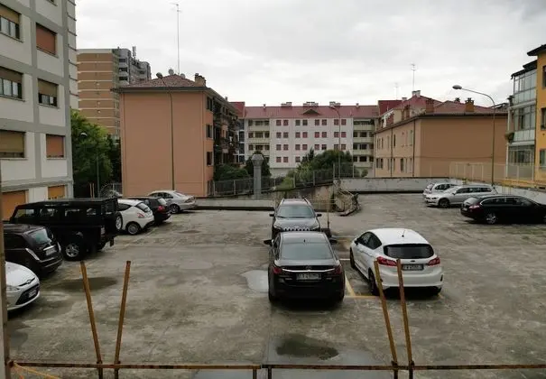 Tek Büyük Yataklı Oda, Ortak Banyo, Şehir Manzaralı