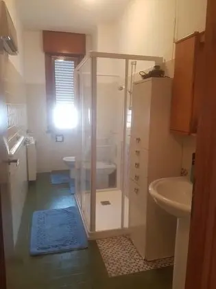 Tek Büyük Yataklı Oda, Ortak Banyo, Şehir Manzaralı