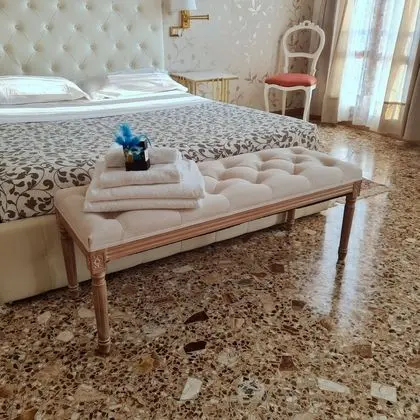 Deluxe Dört Kişilik Oda, Kanal Manzaralı